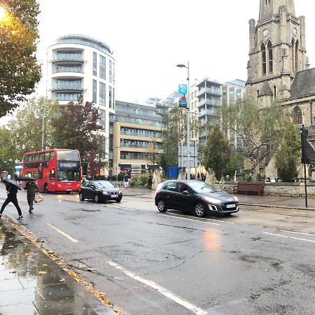 Greater London Holiday Let @ Hanwell Appartement Buitenkant foto