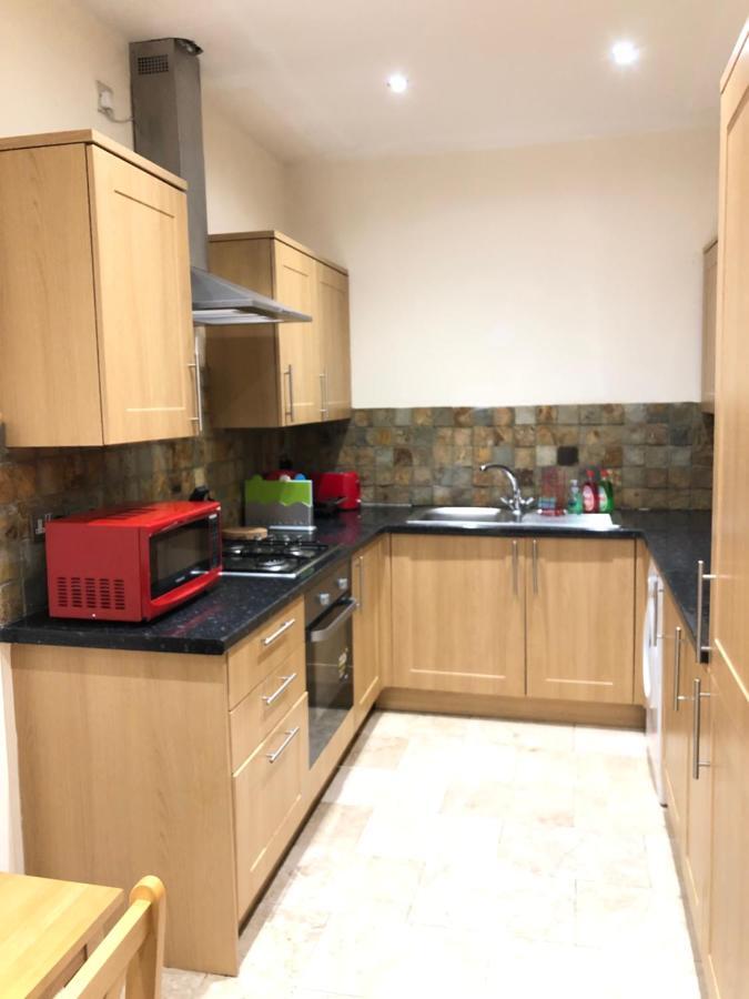 Greater London Holiday Let @ Hanwell Appartement Buitenkant foto